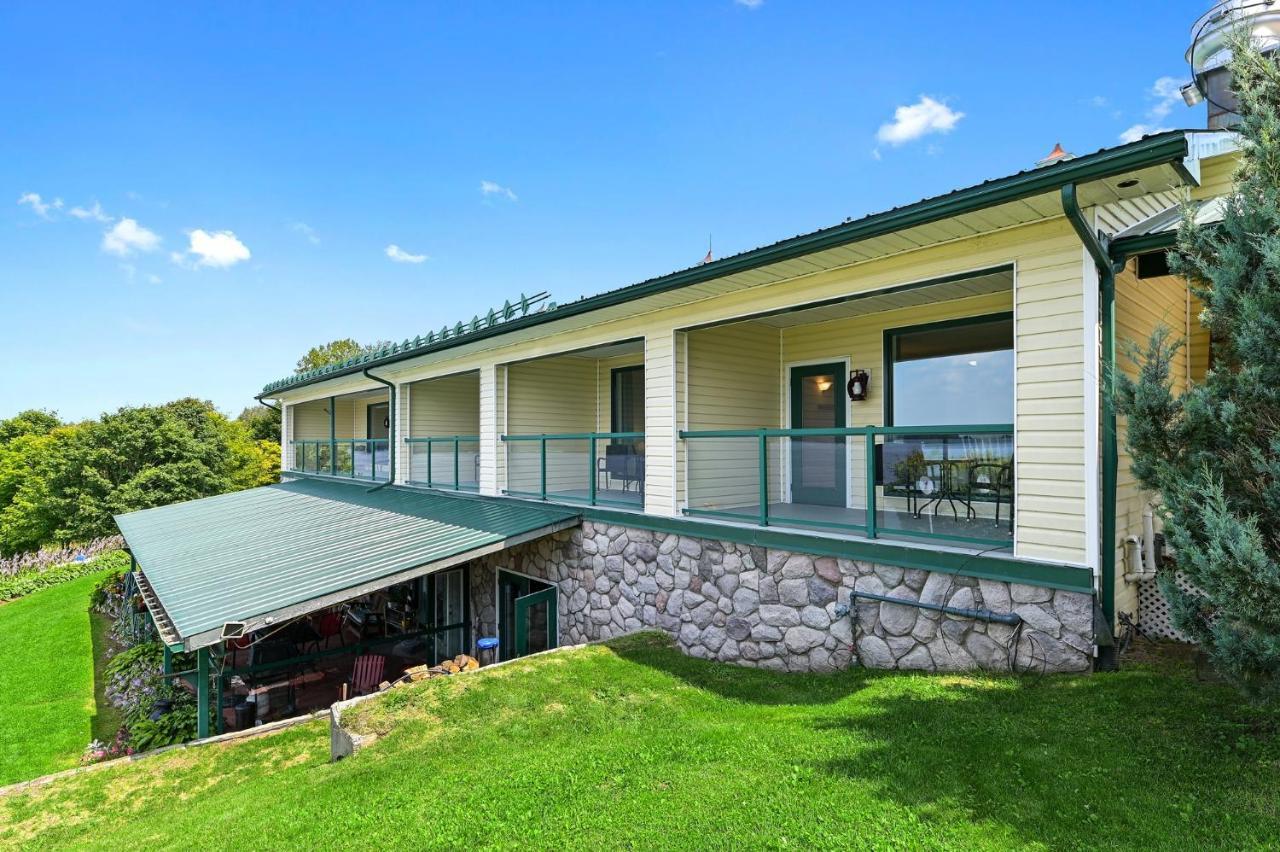 Baptiste Lake Lodge Harcourt 外观 照片